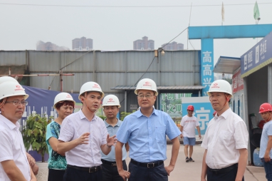 集團公司董事長鄧華帶隊前往內(nèi)江市、隆昌市考察紡織、糧食儲運、撬裝加油等項目