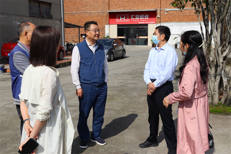 四川省供銷社黨組成員、機(jī)關(guān)黨委書記李先明帶隊(duì)開展節(jié)前安全生產(chǎn)督查工作